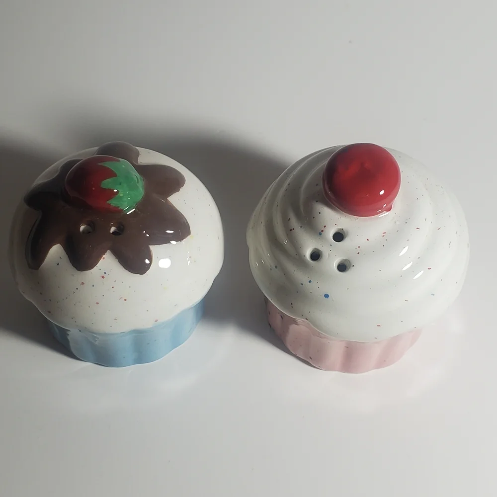 WORLD MARKET Cupcake Shaped Mini Salt and Pepper Shakers Blue White Pink